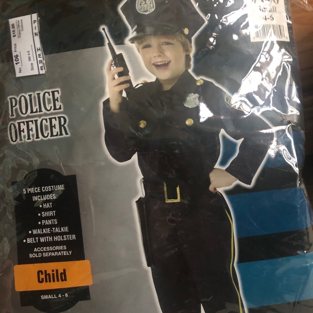 Halloween cop size 4-6